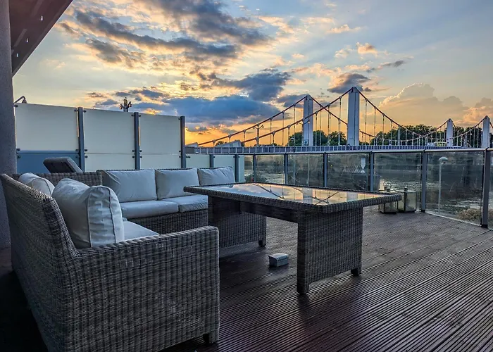 Estatesmen Chelsea Bridge Flat