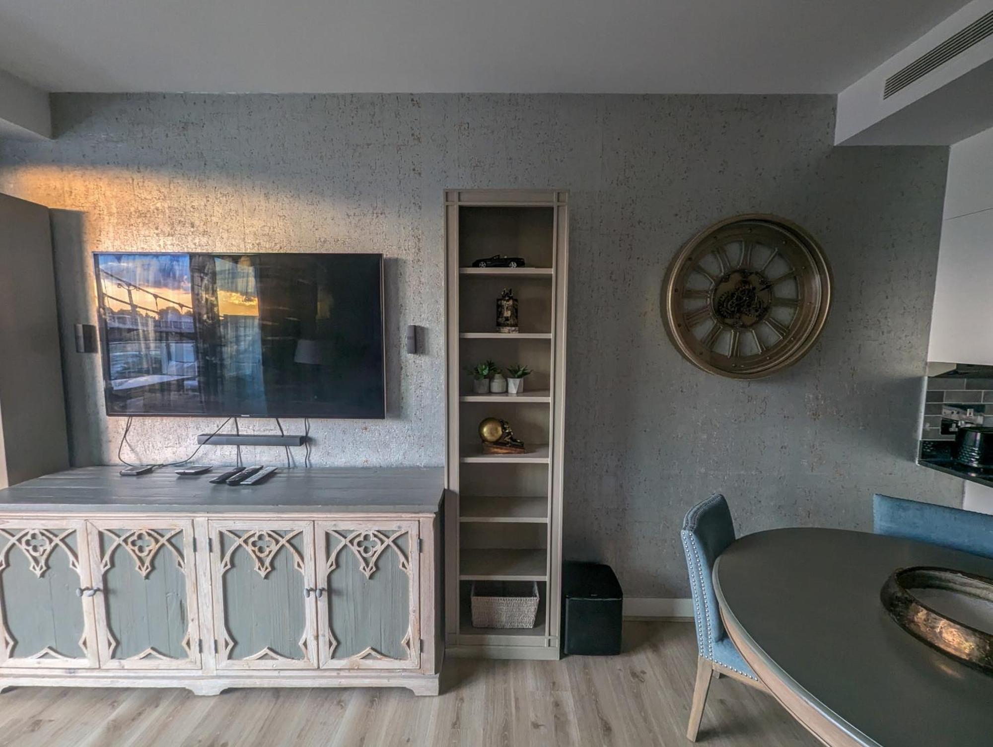 Apartment Estatesmen Chelsea Bridge Flat London
