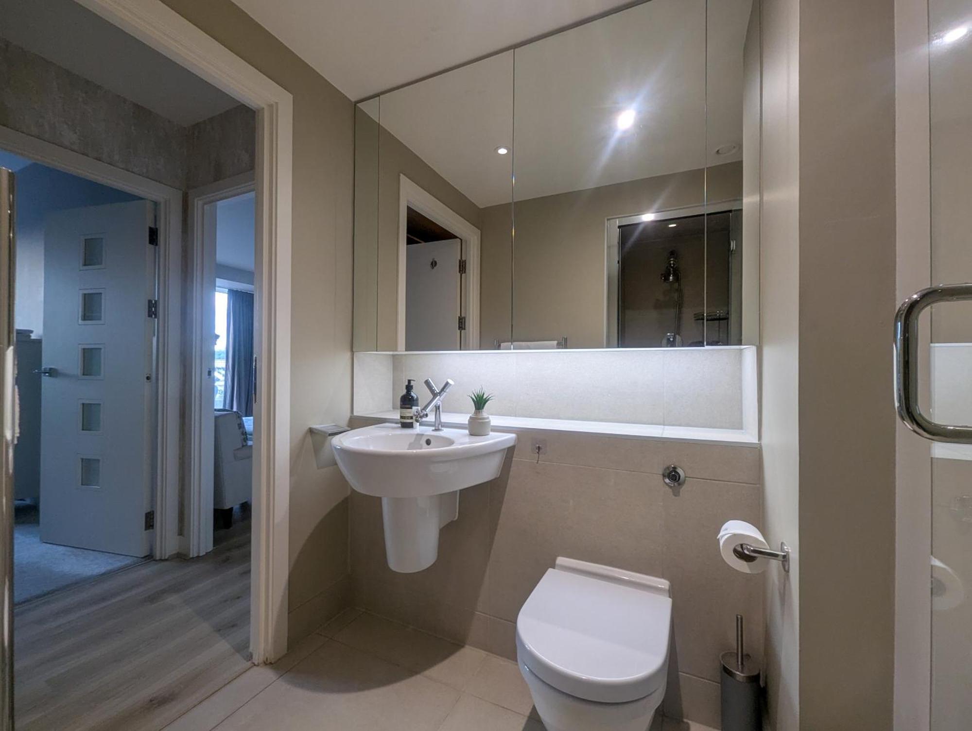 Estatesmen Chelsea Bridge Flat Apartment