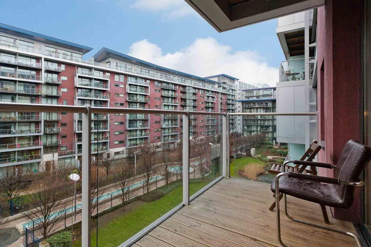 Apartment Estatesmen Chelsea Bridge Flat London