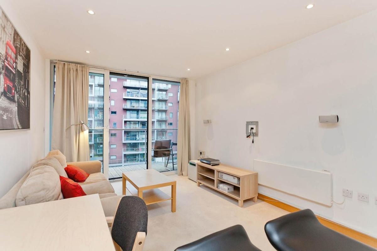 Estatesmen Chelsea Bridge Flat Apartment London