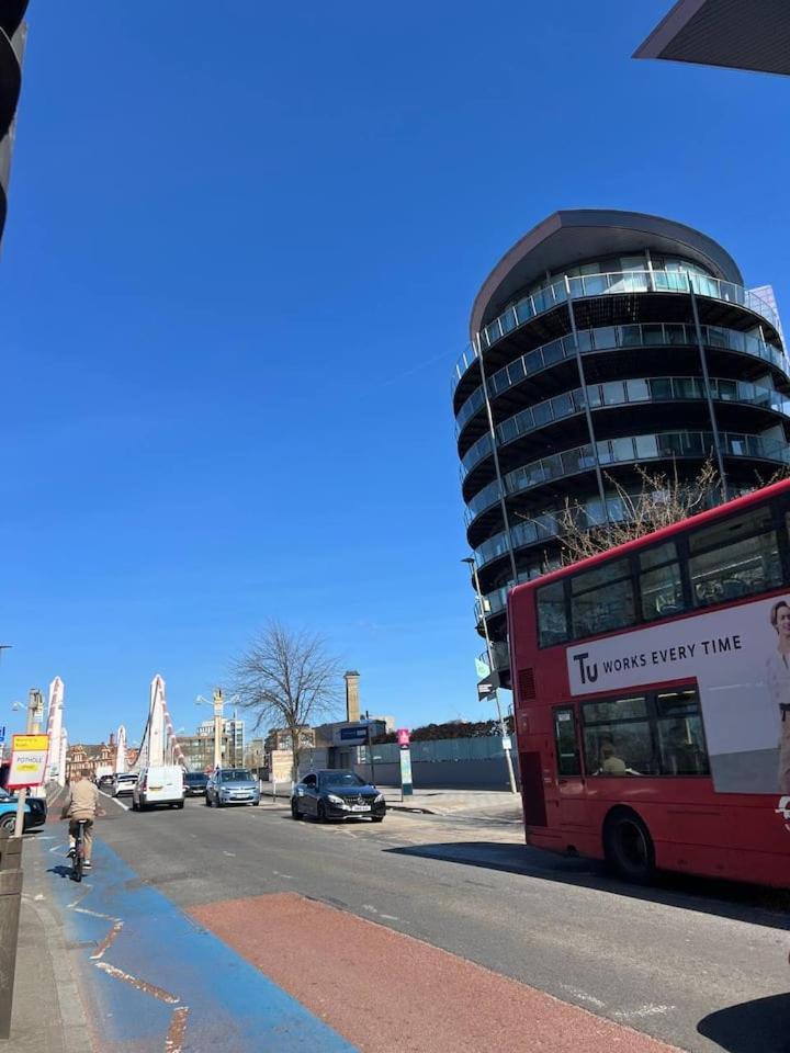 Estatesmen Chelsea Bridge Flat London