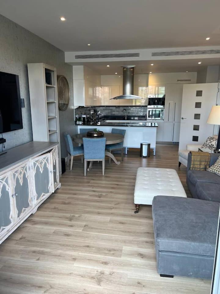 Estatesmen Chelsea Bridge Flat