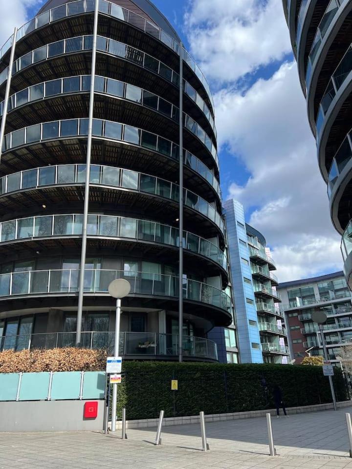 Estatesmen Chelsea Bridge Flat Apartment London