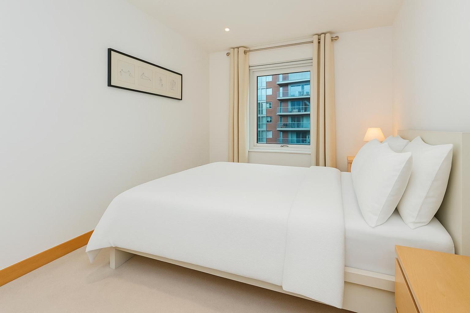 Apartment Estatesmen Chelsea Bridge Flat *