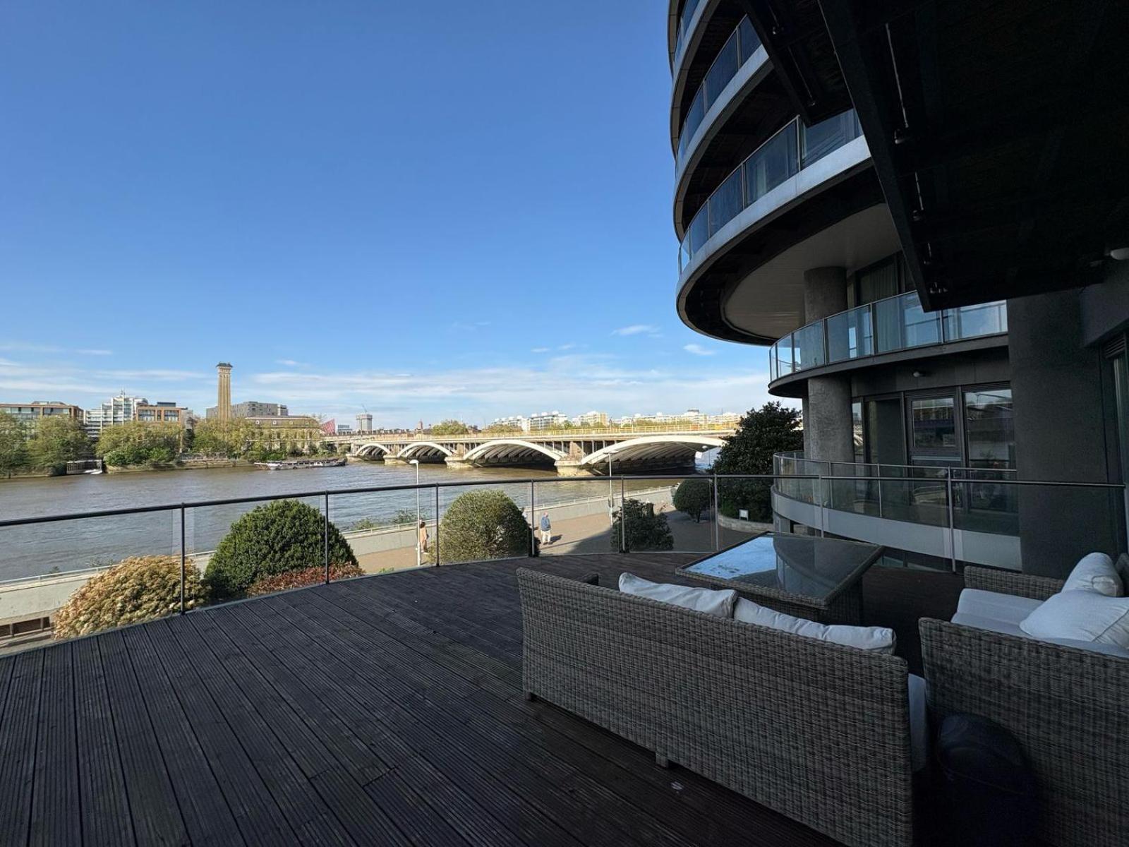 Estatesmen Chelsea Bridge Flat Apartment